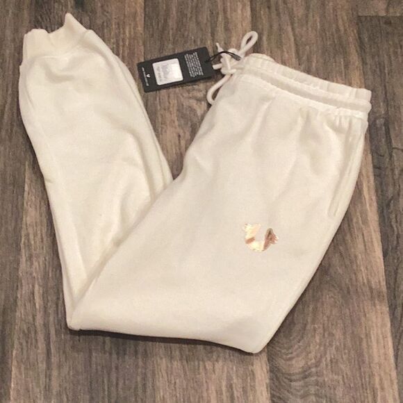 True Religion Arch Collegiate Boyfriend Horseshoe Logo Joggers - Picture 9 of 10